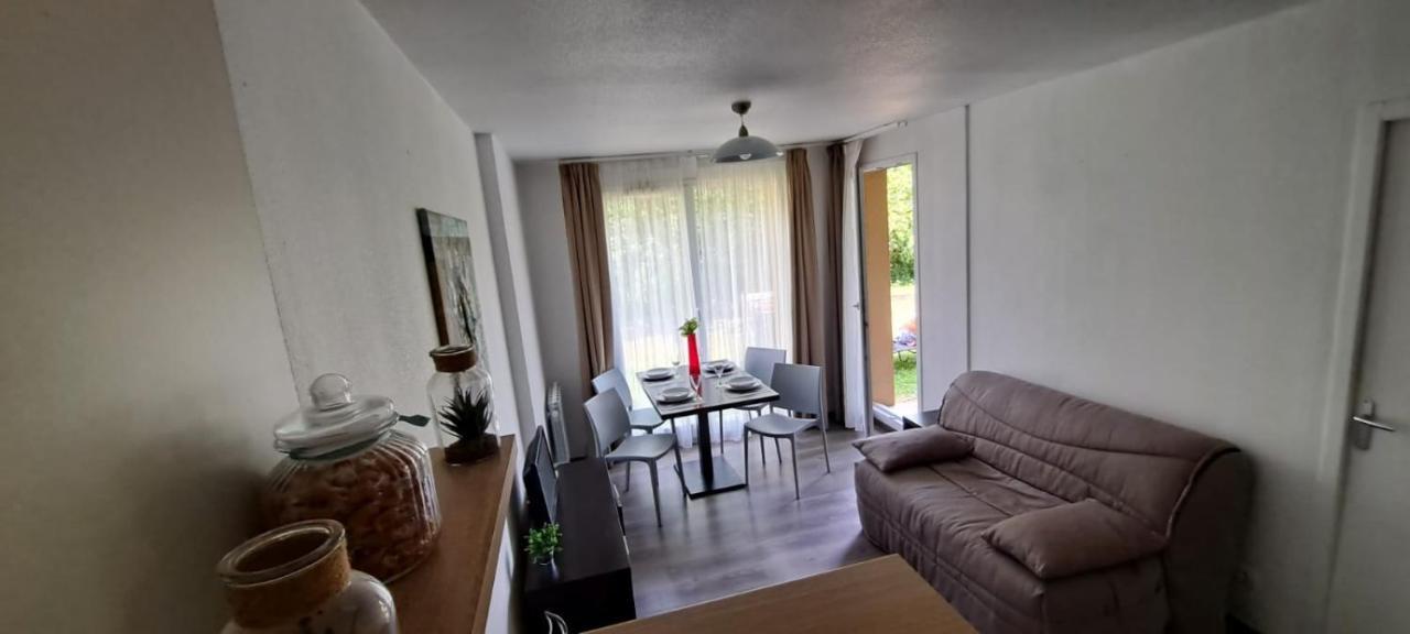 Le Voilier. Honfleur T2 Dans Residence Avec Piscine Équemauville Buitenkant foto
